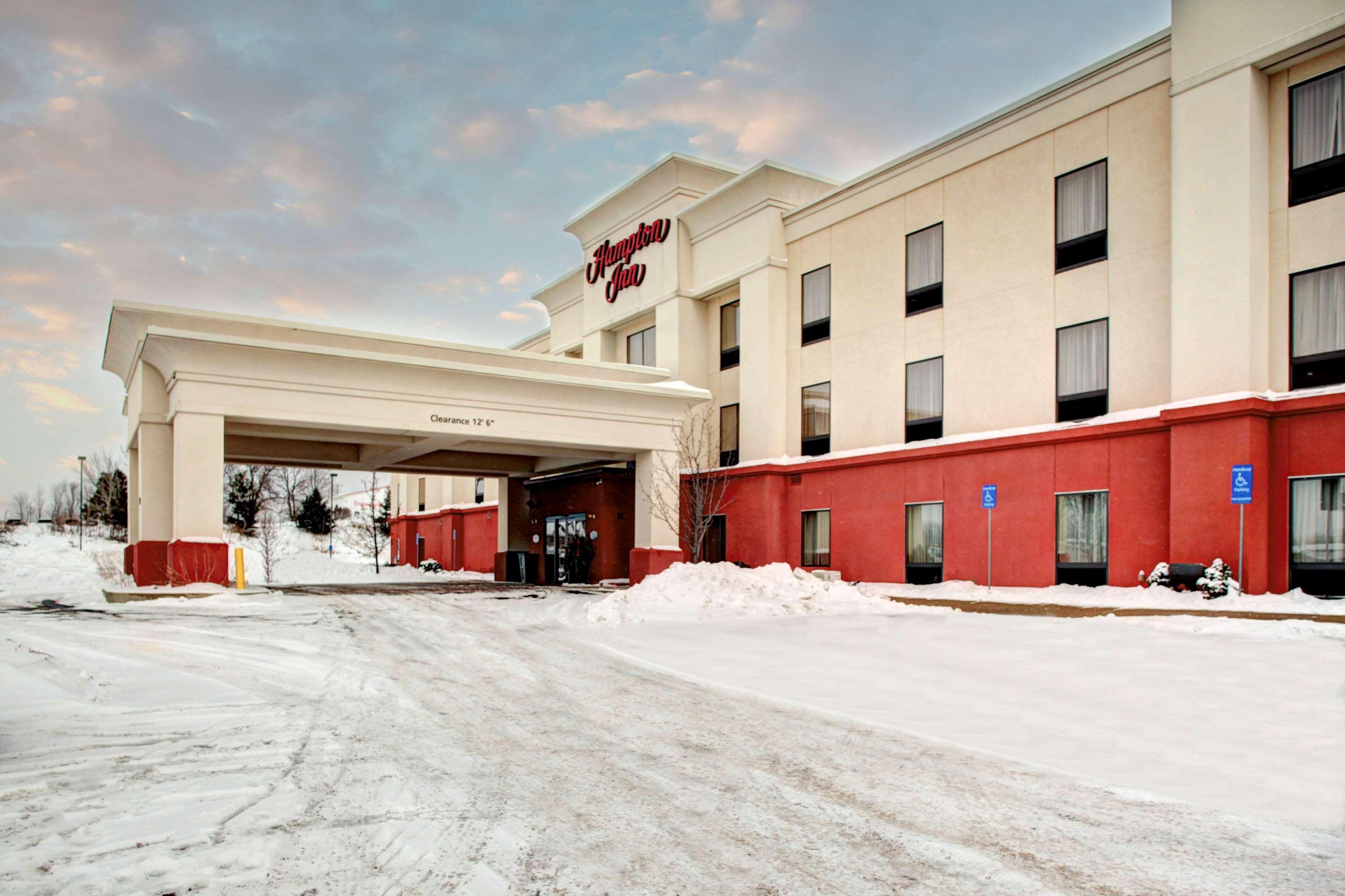 Hampton Inn Колдвотер Екстер'єр фото